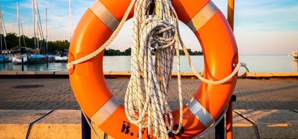 lifebelt-1458596_1920